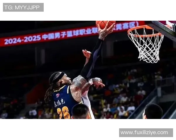 CBA精彩对决10月29日广东队迎战上海队全力争胜展现篮球魅力