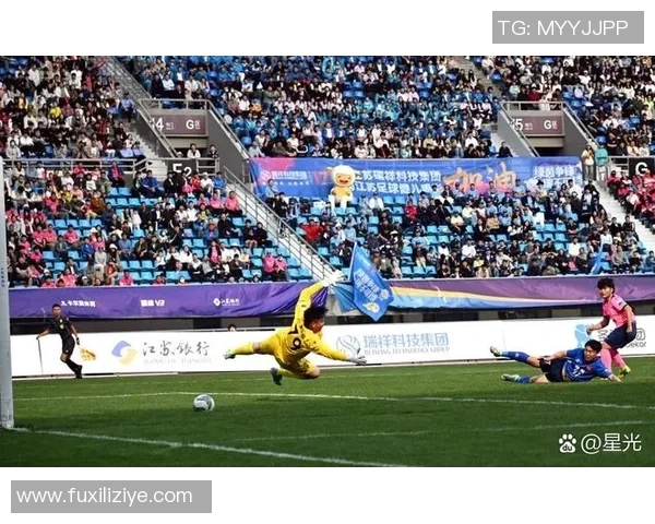 桑德菲杰与博多格林特的激烈对决揭示了足球战术的精彩与魅力